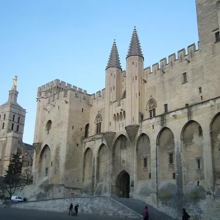 アパート Et Calme Les Avignon Entree Et Cour Independantes Climatisation Piscine Parking ヴィルヌーヴ・レ・ザヴィニョン