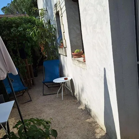 Appartement Et Calme Les Avignon Entrée Et Cour Indépendantes Climatisation Piscine Parking Villeneuve-lès-Avignon