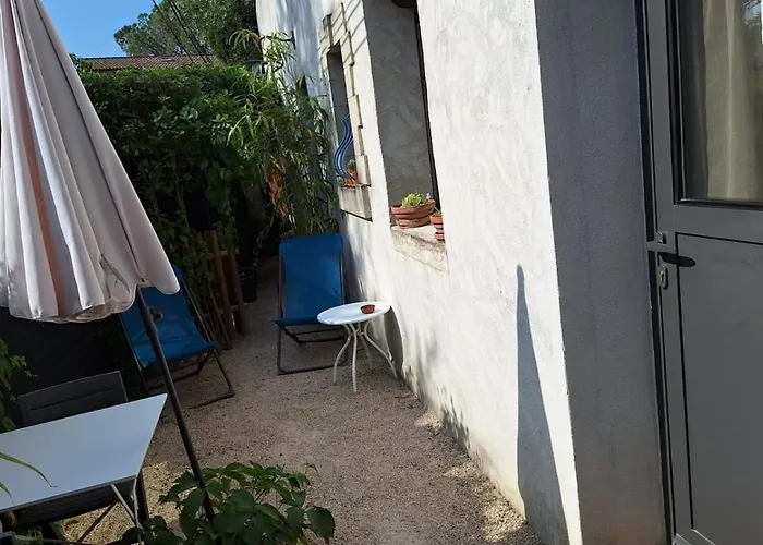 Appartement Et Calme Les Avignon Entrée Et Cour Indépendantes Climatisation Piscine Parking Villeneuve-lès-Avignon